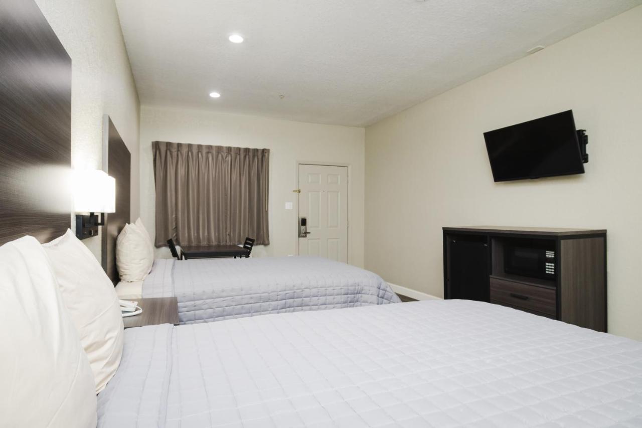 Winchester And Humble/iah/north Houston Motel 2*